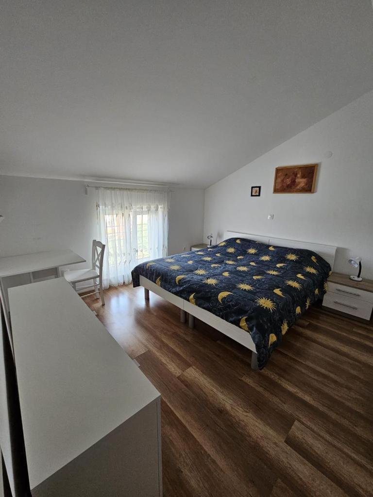 Apartment Thea Pula Luaran gambar