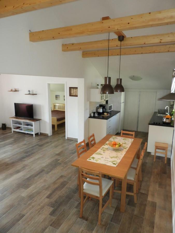Apartment Thea Pula Luaran gambar