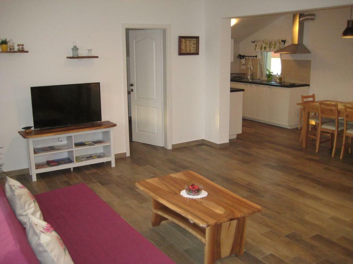 Apartment Thea Pula Luaran gambar